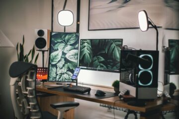 Monitor Gamer em escritorio